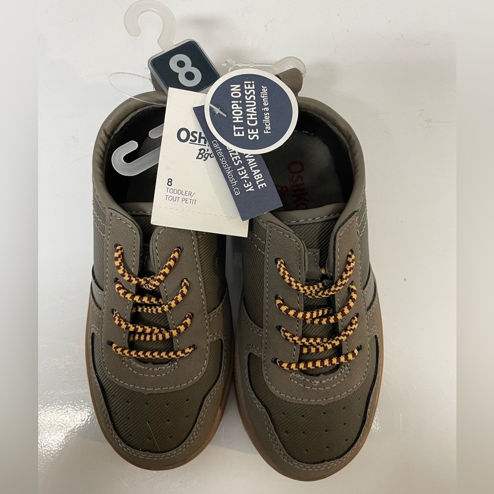 Carter OshKosh shoes size 8